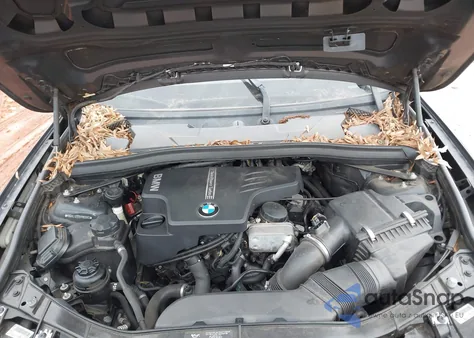 2013 BMW X1 xDrive28I z USA, uszkodzony, nr VIN WBAVL1C53DVR82882